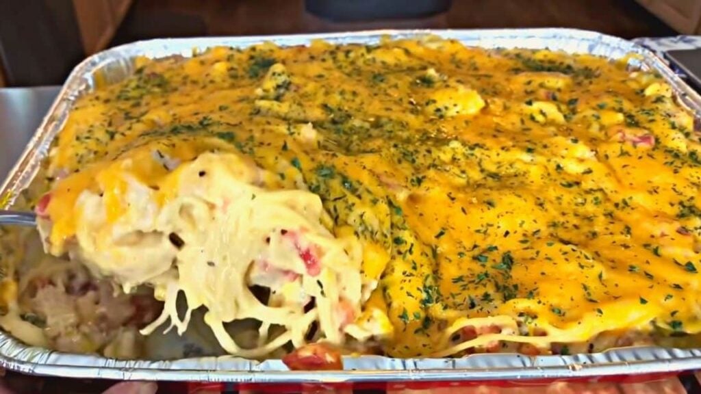 Easy & Quick Creamy Chicken Spaghetti, homemade and freshly served