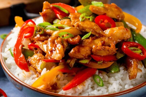 Easy 20-Minute Chicken Stir-Fry, homemade and freshly served
