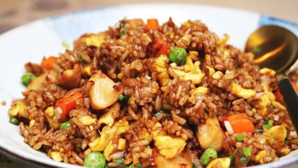 Easy Chinese Chicken Fried Rice, homemade and freshly served
