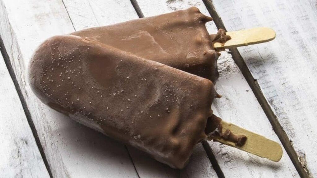 Easy 6-Ingredient Choco Bar Ice Cream, homemade and freshly served