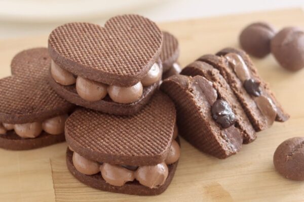 Easy Chocolate Ganache & Butter Cookie Sandwich, homemade and freshly served