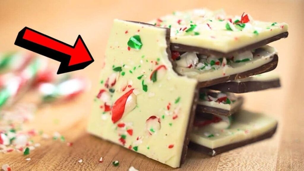 Easy 4-Ingredient Peppermint Bark, homemade and freshly served