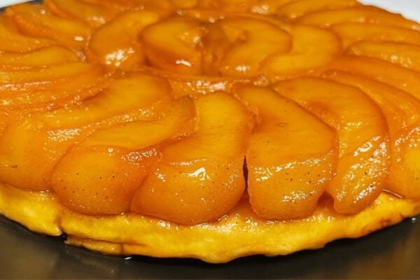Easy Classic Apple Tart, homemade and freshly served