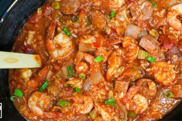 Easy 5-Star Crockpot Jambalaya, homemade and freshly served