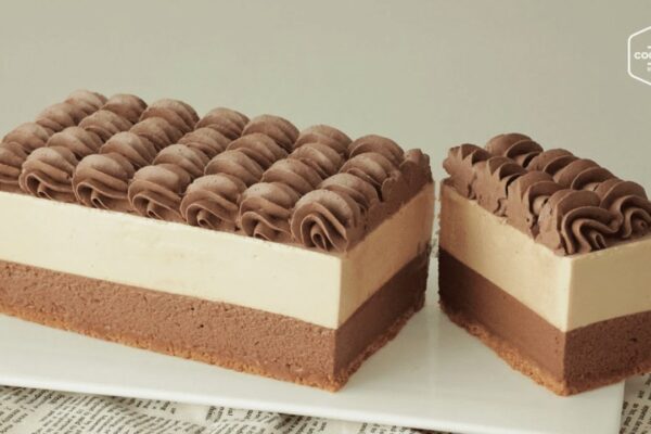 No-Bake Coffee Chocolate Cheesecake, homemade and freshly served