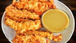 Easy Copycat Chili's Chicken Crispers, homemade and freshly served