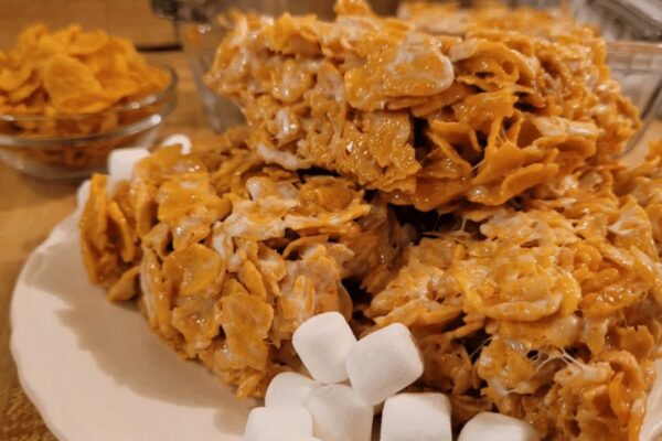 Easy Cornflake Marshmallow Treats, homemade and freshly served