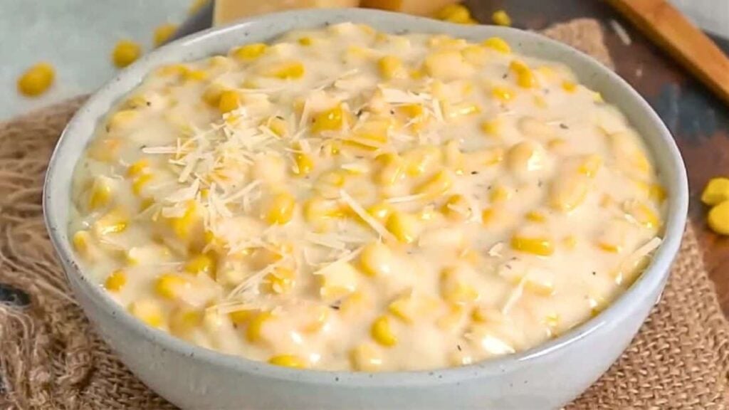 Easy 15-Minute Creamed Corn, homemade and freshly served