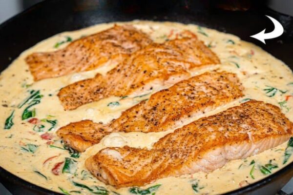 Easy Creamy Salmon, homemade and freshly served