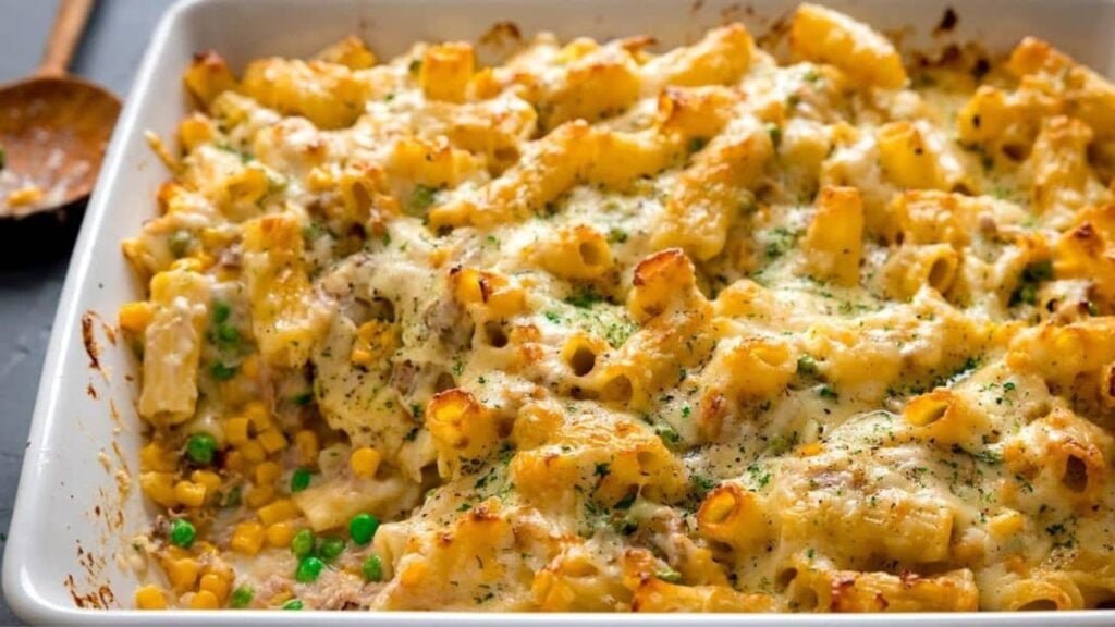 Easy Creamy Tuna Pasta Bake, homemade and freshly served