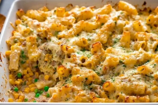 Easy Creamy Tuna Pasta Bake, homemade and freshly served