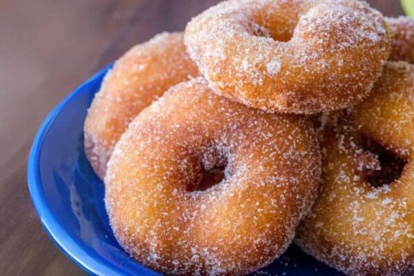 Easy Crisp Apple Fritters, homemade and freshly served