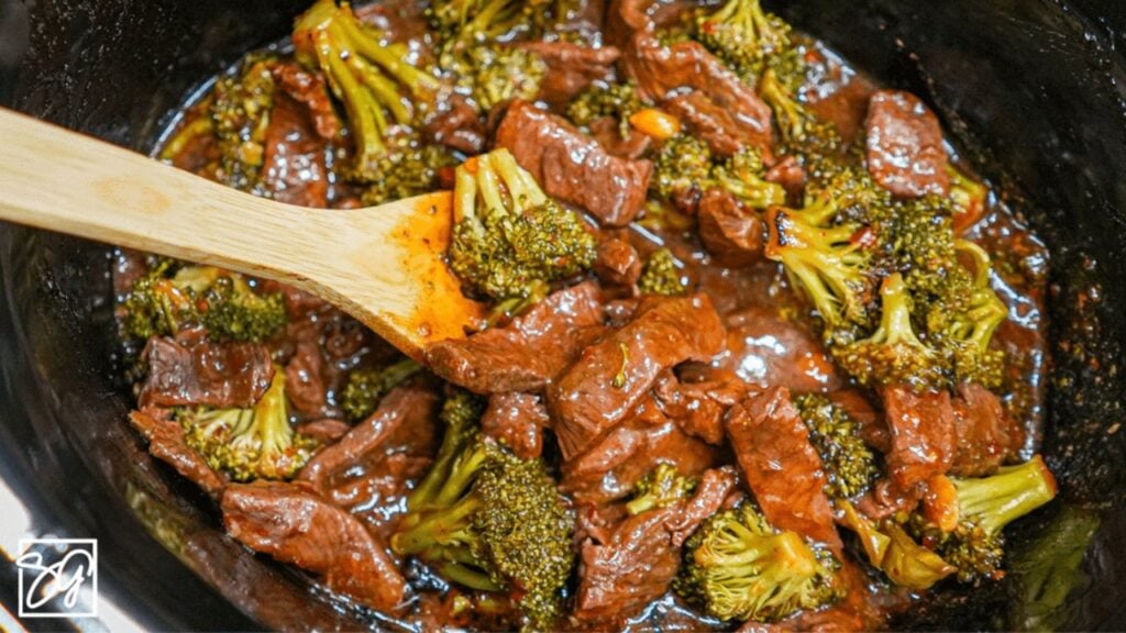 Easy Crockpot Beef and Broccoli, homemade and freshly served