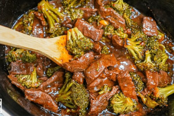 Easy Crockpot Beef and Broccoli, homemade and freshly served