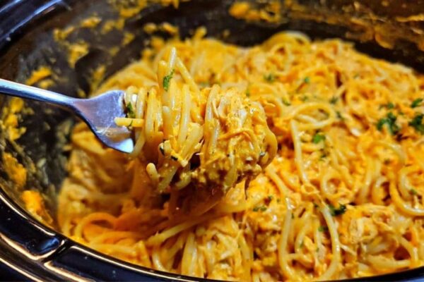 Easy Crockpot Buffalo Chicken Spaghetti, homemade and freshly served