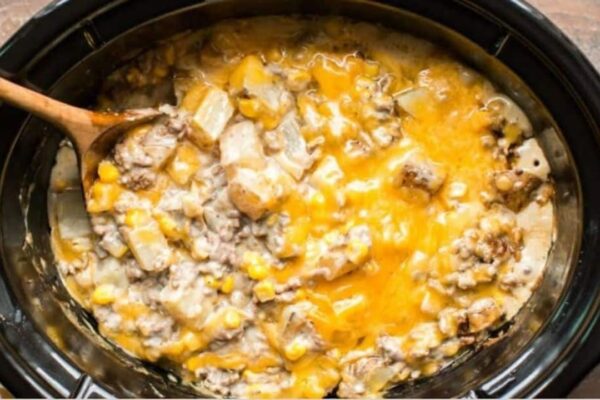 Easy Dump-and-Go Crockpot Hamburger Hash, homemade and freshly served