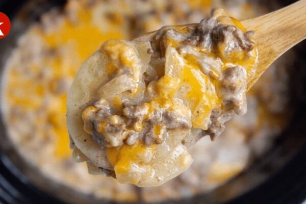 Easy Crockpot Hamburger Potato Casserole, homemade and freshly served