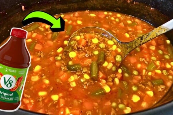 Easy Crockpot Hamburger Veggie Soup, homemade and freshly served