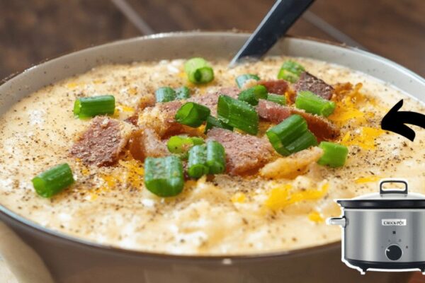 Easy Crockpot Loaded Potato Soup, homemade and freshly served