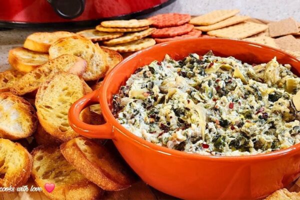 Easy Crockpot Spinach and Artichoke Dip, homemade and freshly served