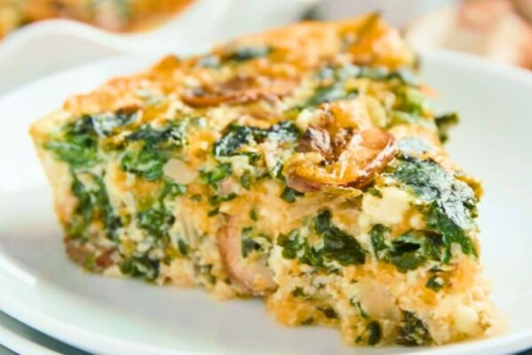 Easy Crustless Spinach Quiche, homemade and freshly served