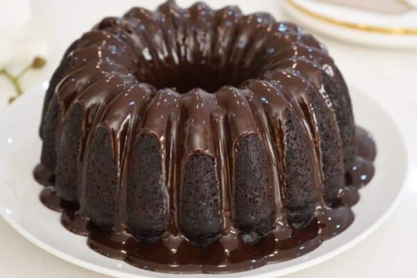 Super Easy Dark Chocolate Bundt Cake, homemade and freshly served