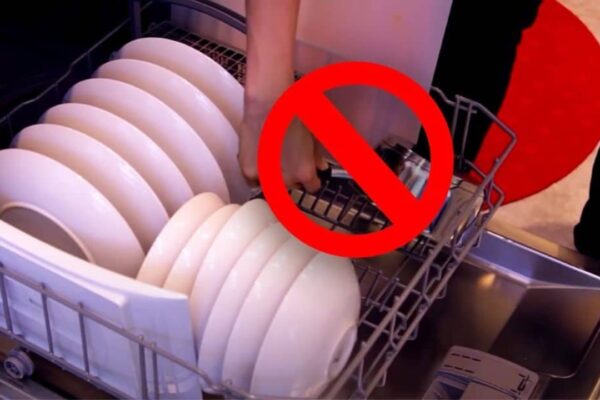 8 Items You Should Never Put In The Dishwasher
