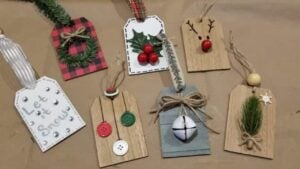 Finished Inexpensive DIY Christmas Wooden Gift, a completed DIY project