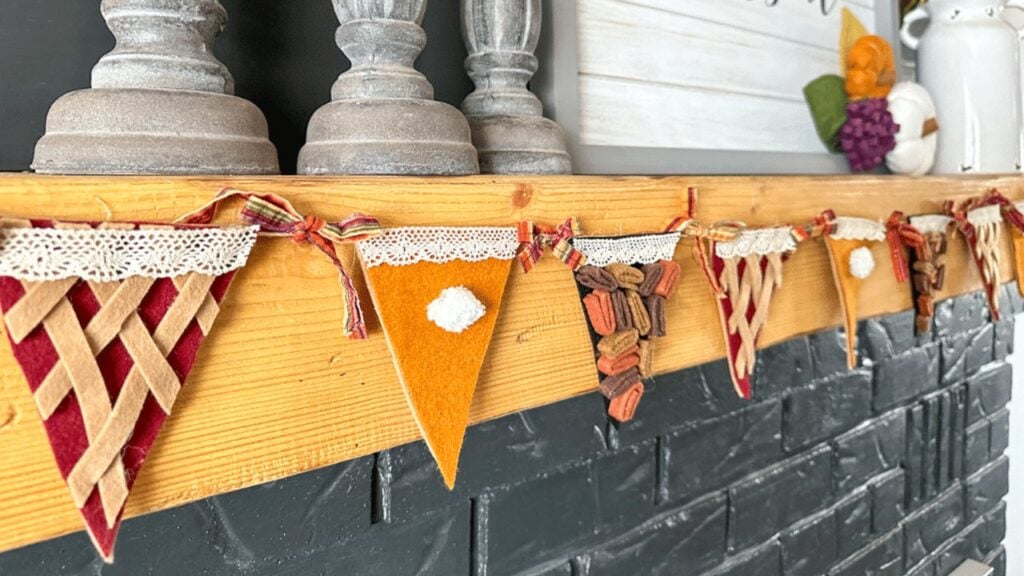 Easy DIY Holiday Pie Garland, homemade and freshly served
