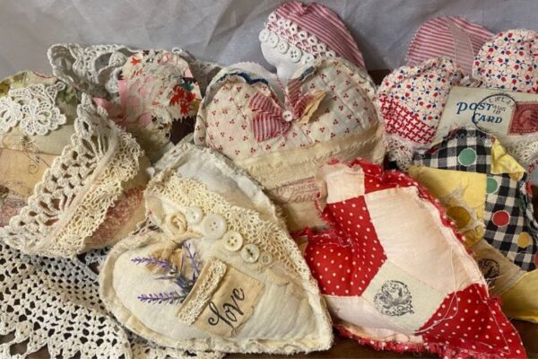 Finished Easy-to-Make DIY Shabby Hearts, a completed DIY project
