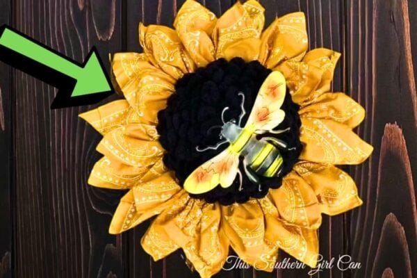 Finished a DIY Sunflower Bandana Wreath, a completed DIY project