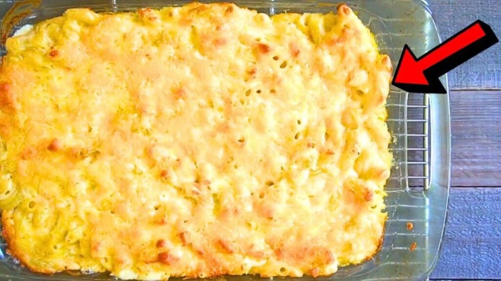 Easy Double Cheddar Mac and Cheese, homemade and freshly served