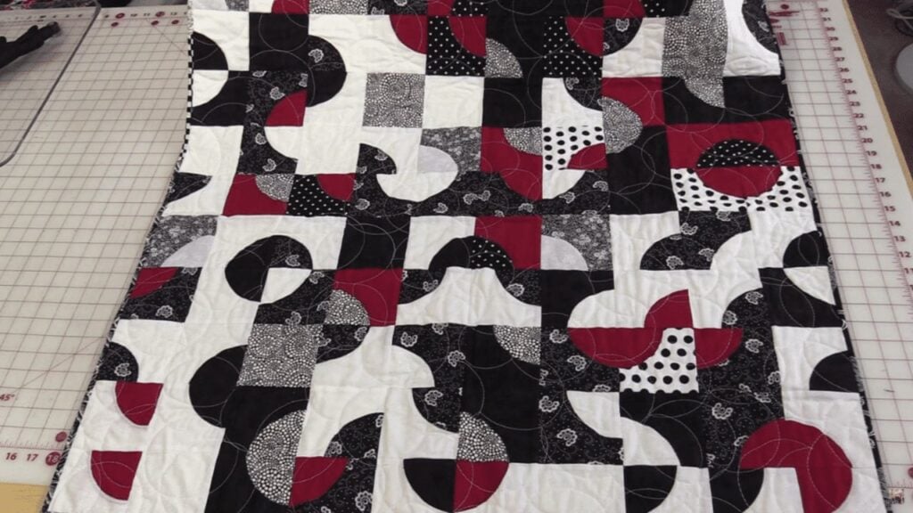 Finished Drunkards Path Quilt, a completed DIY project