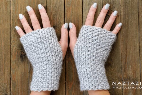 Finished Easy Fingerless Gloves Crochet, a completed DIY project