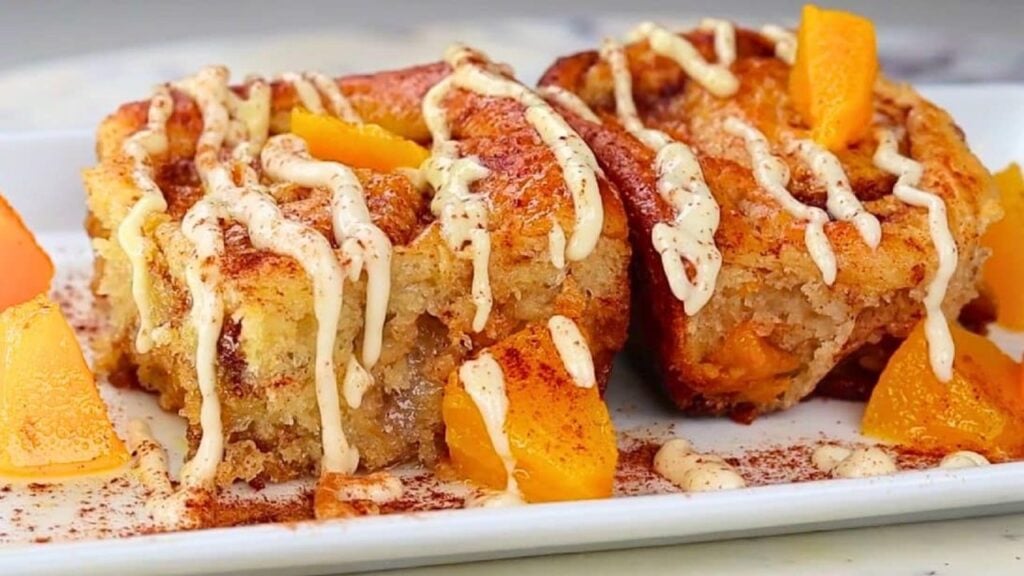 Easy & Fluffy Peach Cobbler Cinnamon Rolls, homemade and freshly served