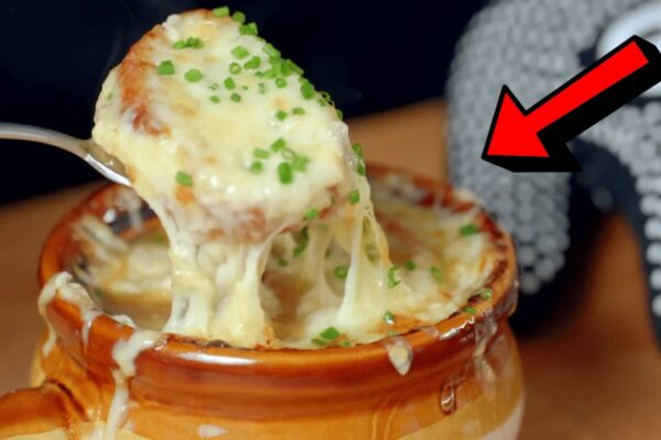 Homemade French Onion Soup, homemade and freshly served