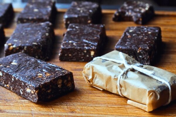 Easy Fruit & Nut Energy Bars, homemade and freshly served