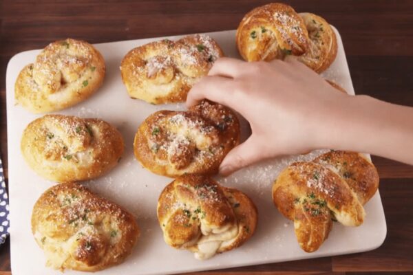 Easy Garlic Parmesan Pretzels, homemade and freshly served