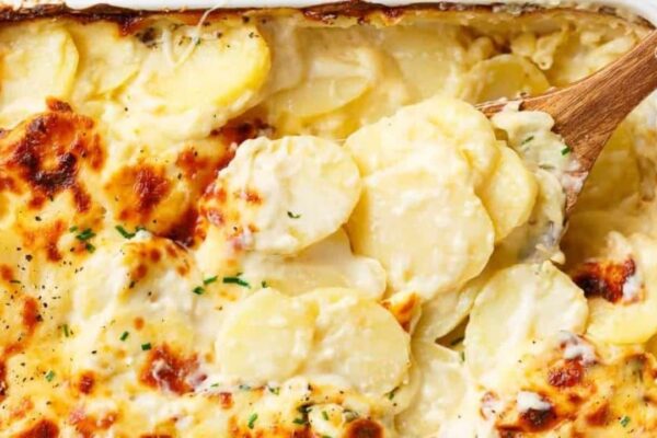 Easy Garlic Parmesan Scalloped Potatoes, homemade and freshly served