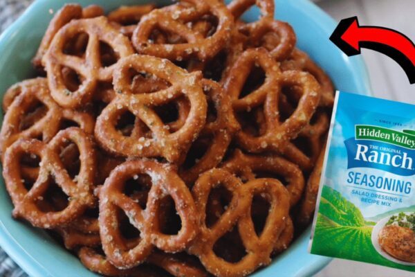 Easy Garlic Ranch Pretzels, homemade and freshly served