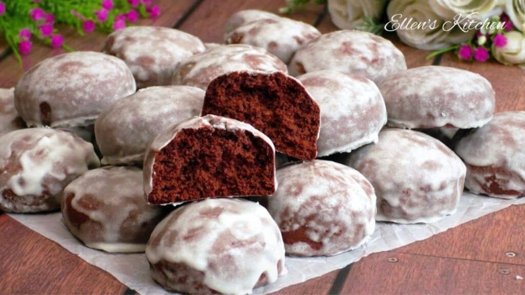 Easy 20-Minute Glazed Chocolate Balls, homemade and freshly served