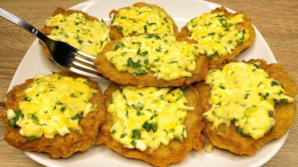 Simple Crispy Grated Potato Patties, homemade and freshly served