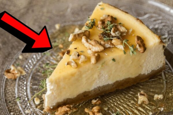 Easy Greek Yogurt Cheesecake, homemade and freshly served
