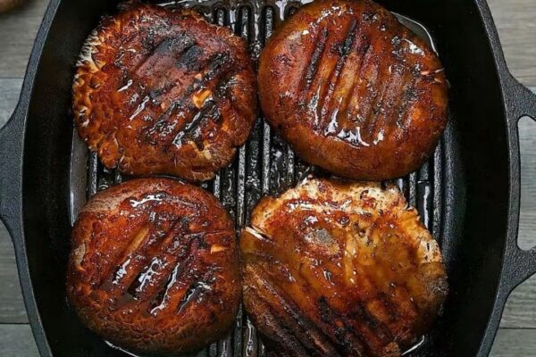 Easy Grilled Portobello Mushrooms, homemade and freshly served
