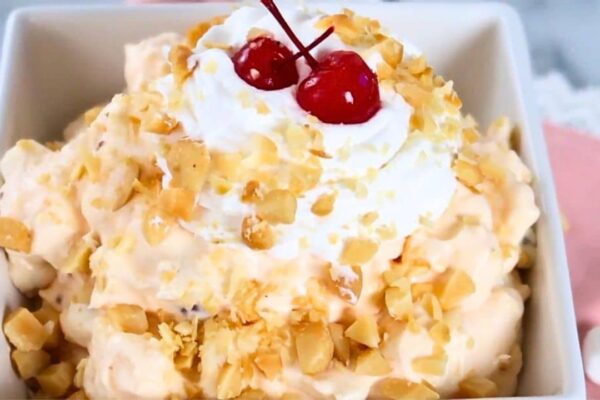 Easy Hawaiian Pineapple Coconut Fluff, homemade and freshly served