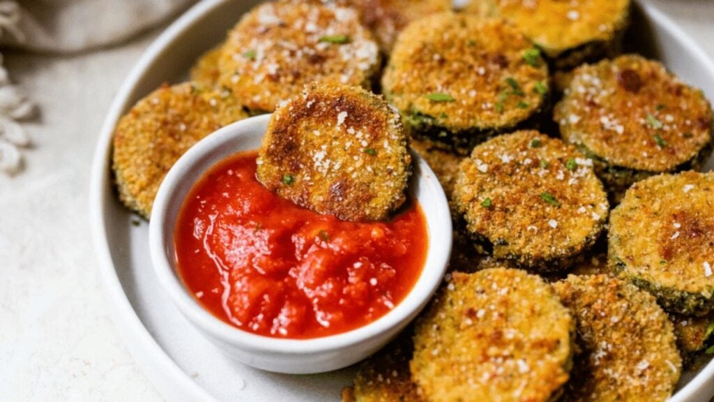Easy & Healthy Zucchini Chips, homemade and freshly served
