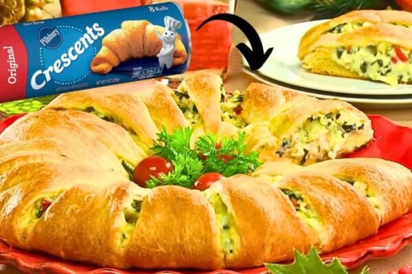 Easy Spinach Artichoke Crescent Ring, homemade and freshly served