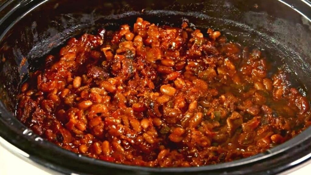 Easy Homemade Classic Baked Beans, homemade and freshly served