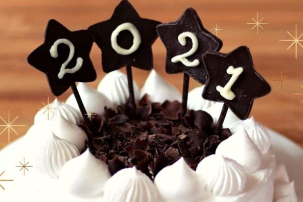 Easy Homemade New Year Cake for Beginners, homemade and freshly served
