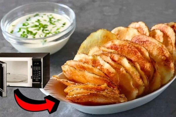 Potato Chips in a Microwave, homemade and freshly served